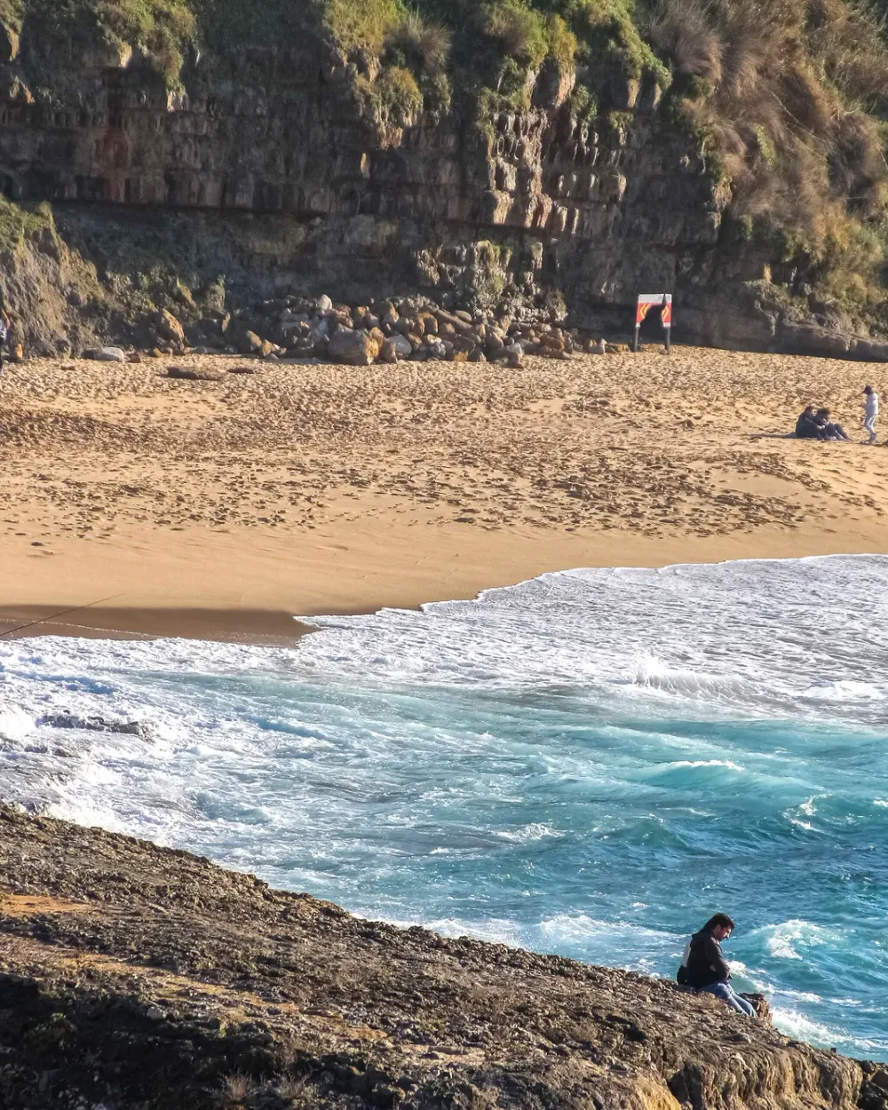 Coxos, Barreling right-hand reef, Ericeira