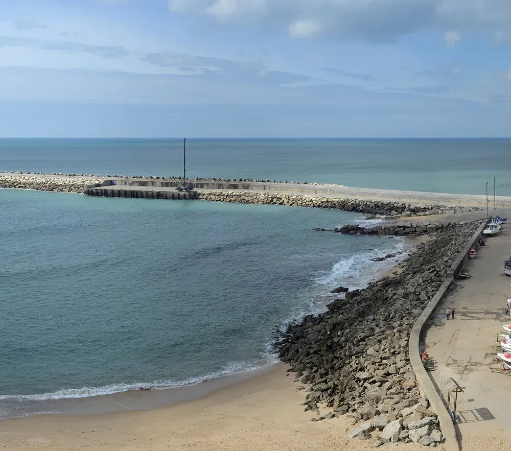 Praia do Sul, Open-bay sand and reef, Ericeira