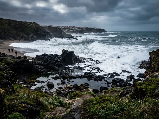 Matadouro, A-frame de reef, esquerda e direita, Ericeira