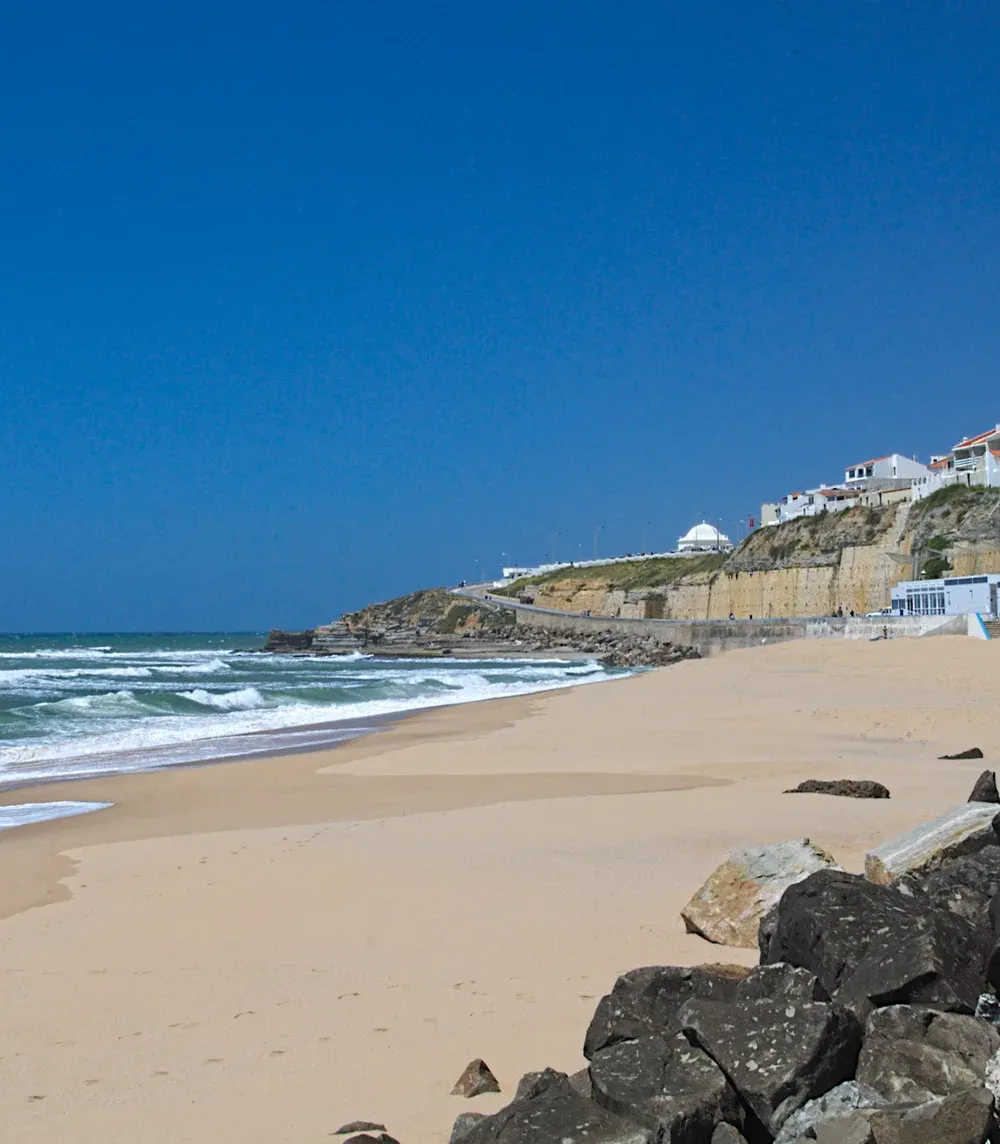 Matadouro, Reef A-frame, left and right, Ericeira