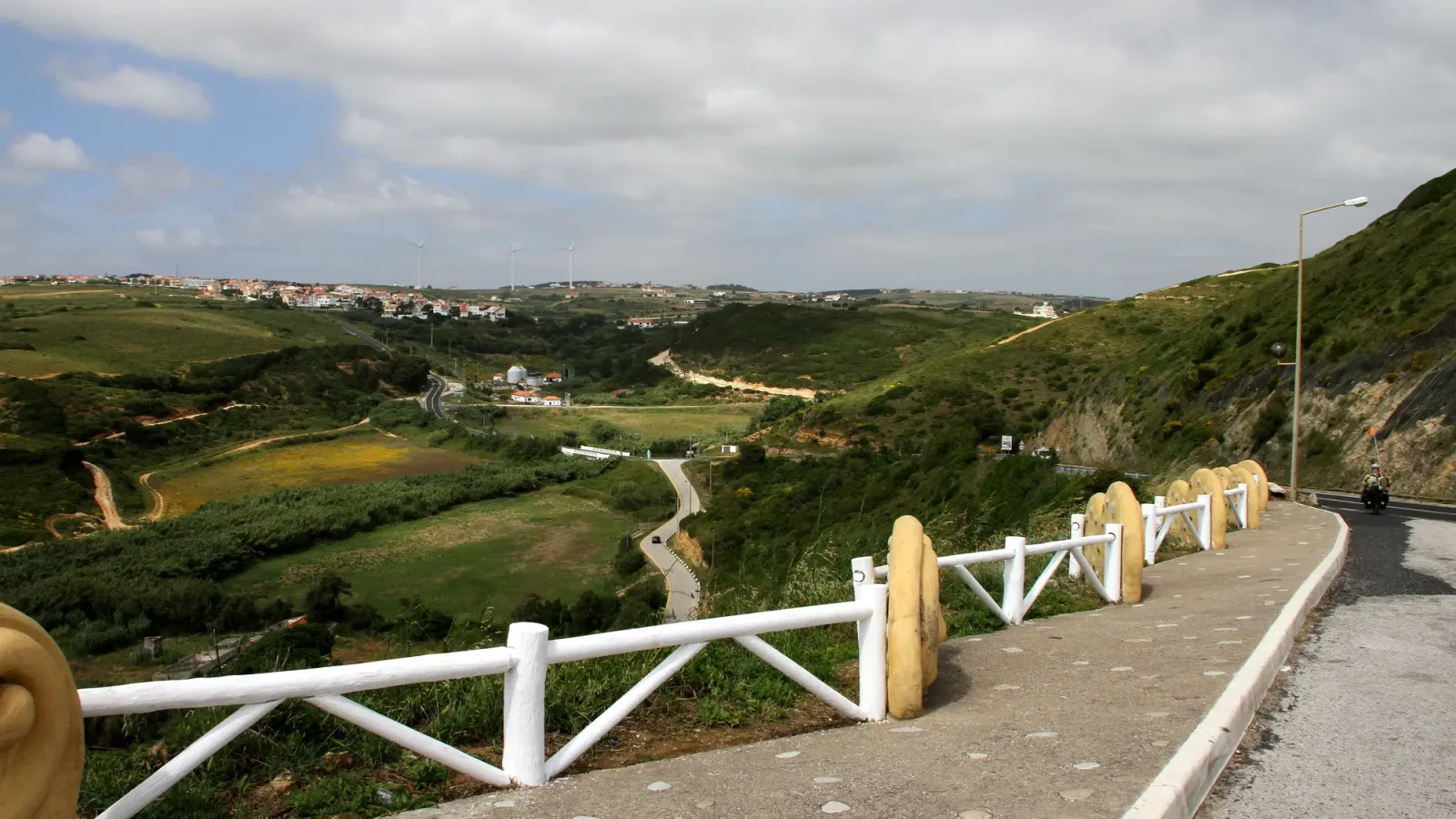 Ribeira d'Ilhas, Point break de derecha, largo, Ericeira